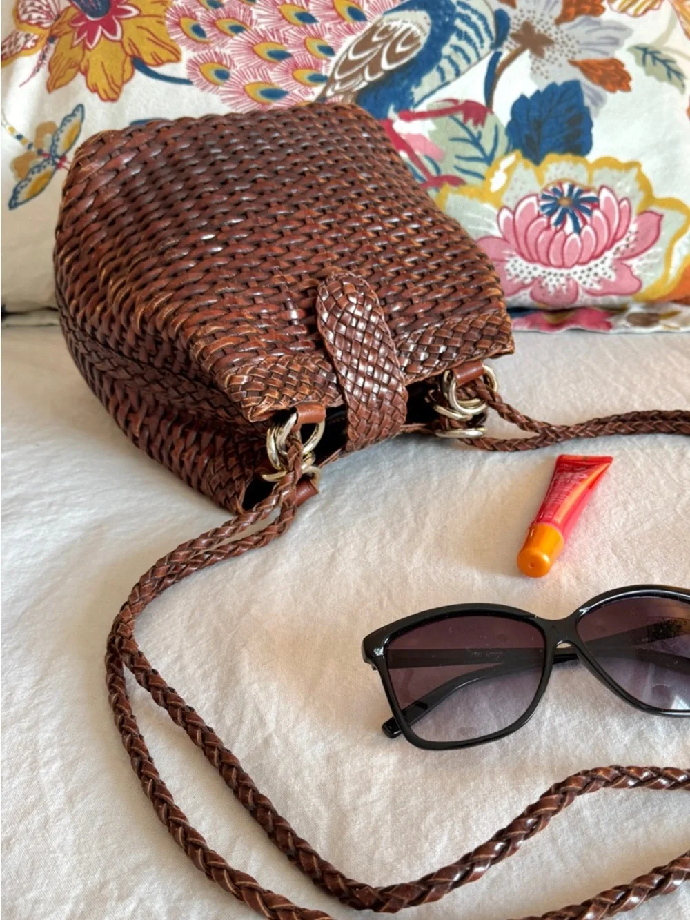 Vintage Woven Leather Crossbody Bag Brown Boho Artisan Basketweave Small Bucket - Picture 2 of 13